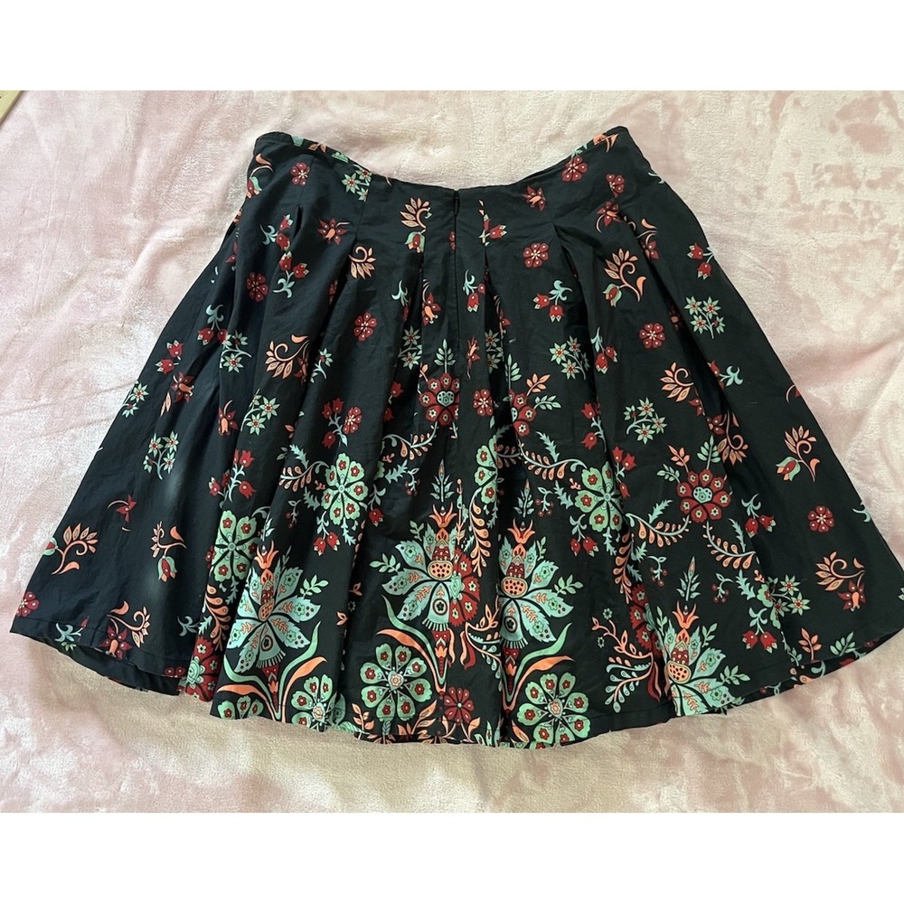 French Connection A Line Black Floral Skirt Pleated Size 10 Cotton Zip Knee Leng